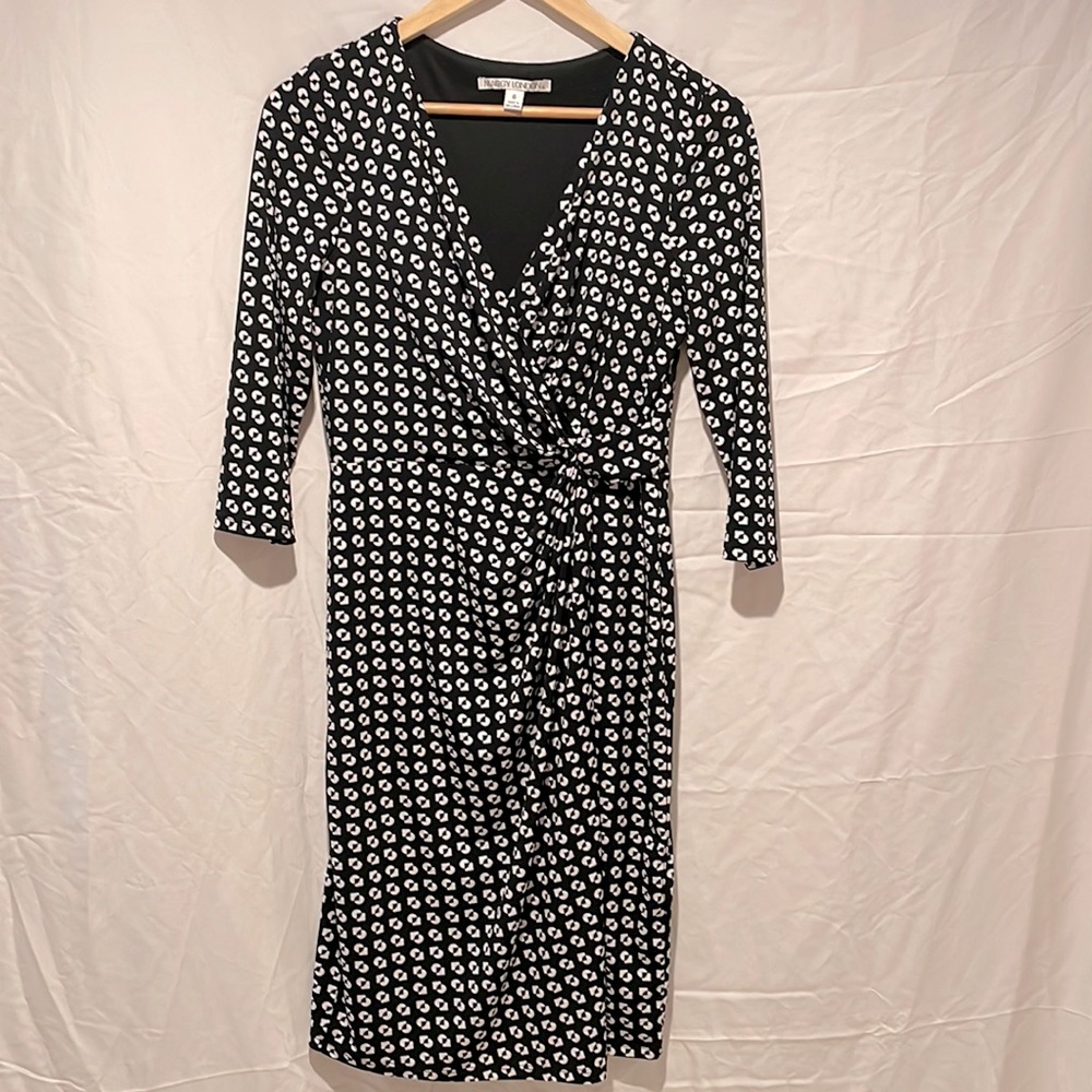 Maggy London Size 6 dress, black & white, 3/4 sleeves.